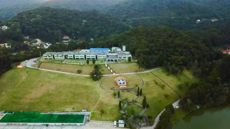 Quadrilha é presa por furtar bolas, chuteiras e uniformes da CBF