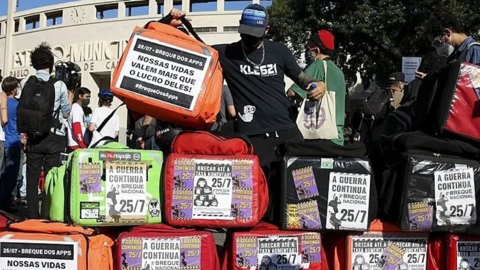 Breque dos apps: saiba como foi a greve nacional dos motoboys contra precarização do trabalho