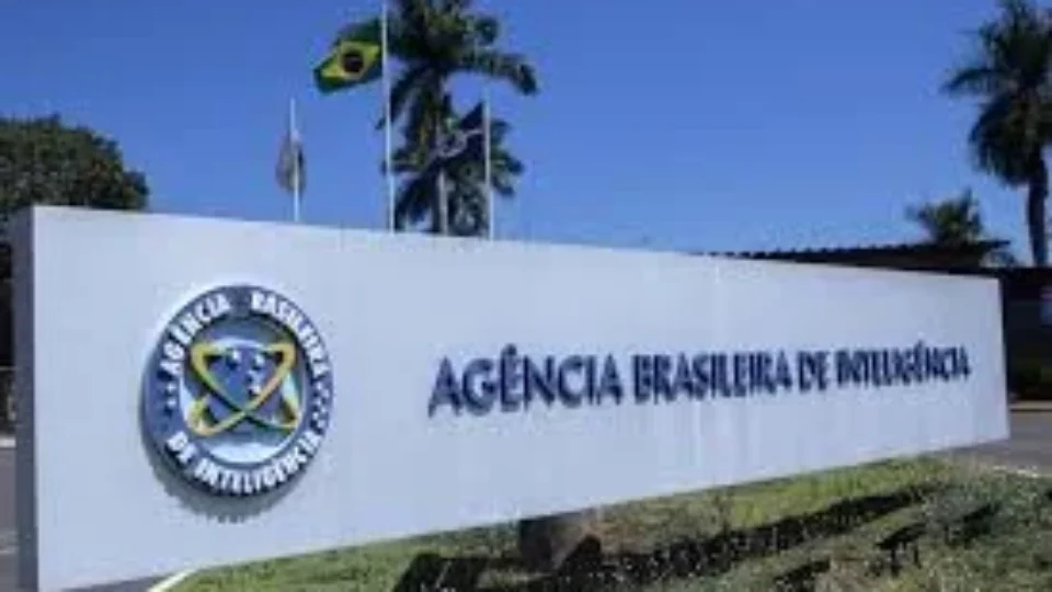 Sem ‘rastro material’, disputa, vazamentos: o que atrasa a conclusão do caso Abin Paralela