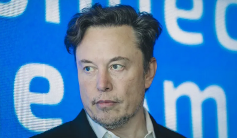 Após fusão entre SpaceX e xAI, Elon Musk se torna a primeira pessoa a superar os US$ 800 bi em patrimônio