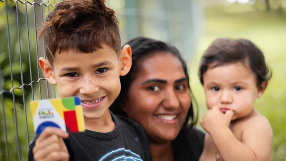 Em 2024, Brasil registrou queda significativa da desigualdade social, aponta FGV