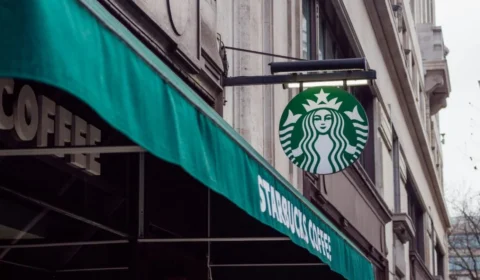 Ação pede R$ 1 bilhão da Starbucks para indenizar brasileiros escravizados no café