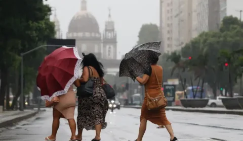 Previsão do tempo: Pancadas de chuva com raios se espalham hoje por todo o país