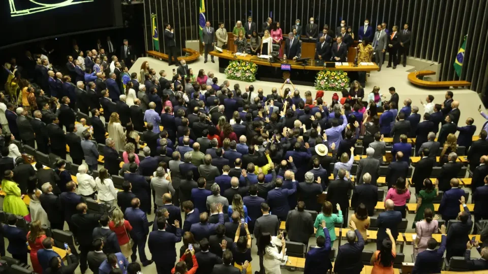 Centrão aproveita julgamento de Bolsonaro para avançar pauta própria