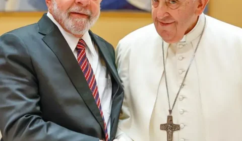 Lula divulga mensagem sobre morte do papa e decreta 7 dias de luto no país