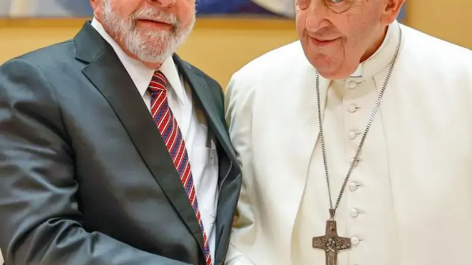 Lula divulga mensagem sobre morte do papa e decreta 7 dias de luto no país
