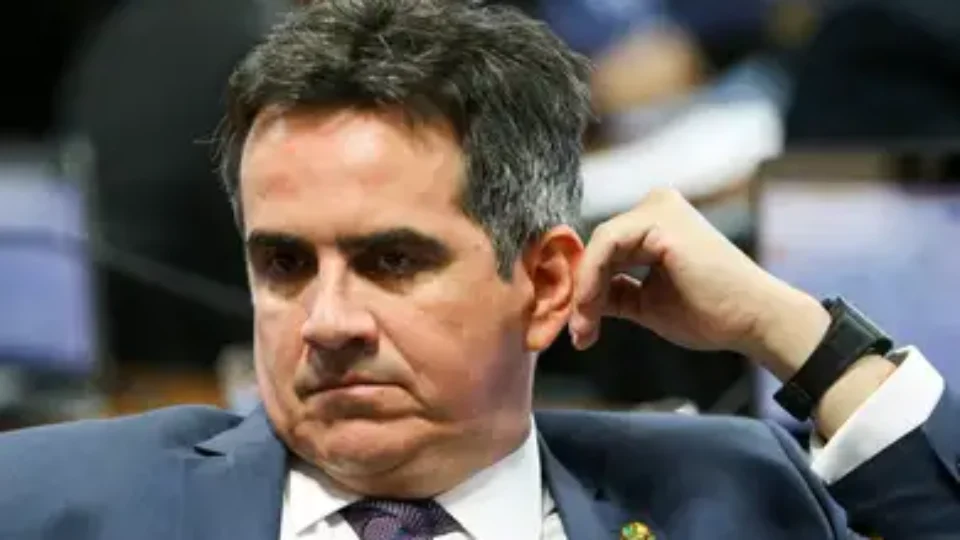 Ciro Nogueira é tigrão com o governo e tchutchuca com o tigrinho