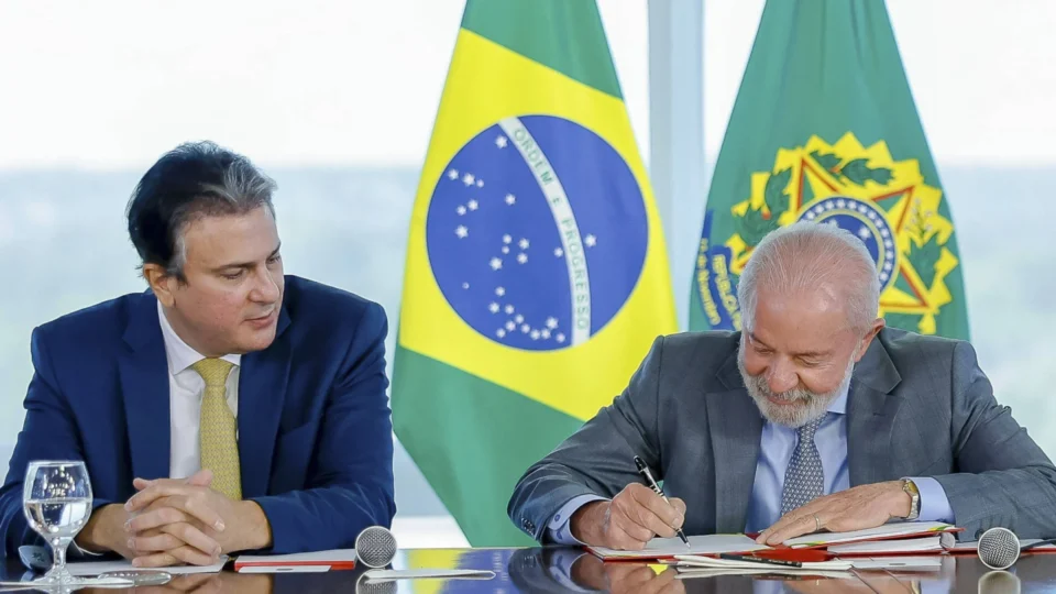 MEC diz que licenciaturas deverão ter 50% de aulas presenciais, apesar de nova regra permitir 30%