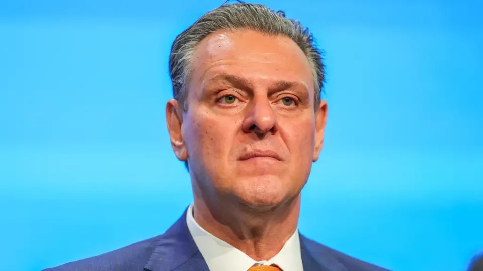 Ministro afirma que foco de gripe aviária está contido; Brasil busca preservar liderança global