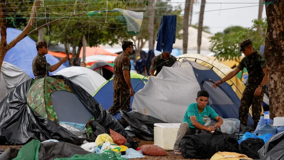 Mais um coronel da PMDF acusa o Exército de proteger acampamento golpista em Brasília
