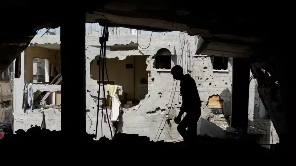 Gaza registra 50 mortes em bombardeios israelenses; são mais de 200 mortos em 3 dias