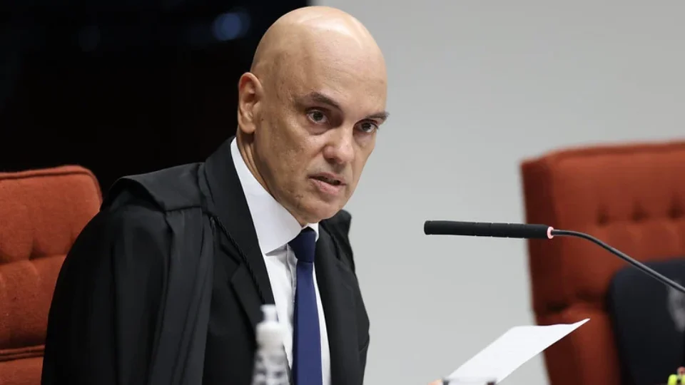 Procedimento sigiloso contra Bolsonaro chegou a Moraes 2 dias após tarifaço de Trump