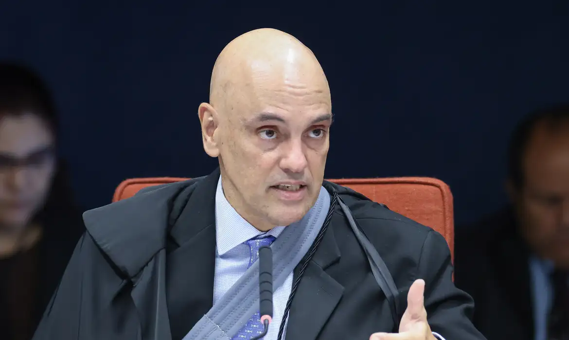 moraes ouve comandante da marinha