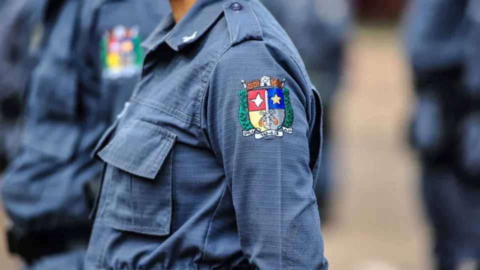 Práticas abusivas da polícia levantam preocupações sobre legalidade, diz cientista social