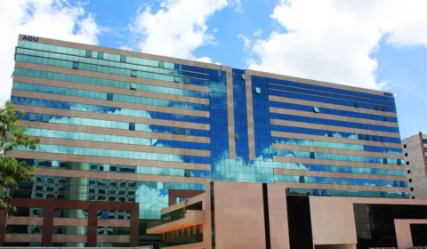 AGU pede decisão urgente contra fraudes e violência nas redes sociais