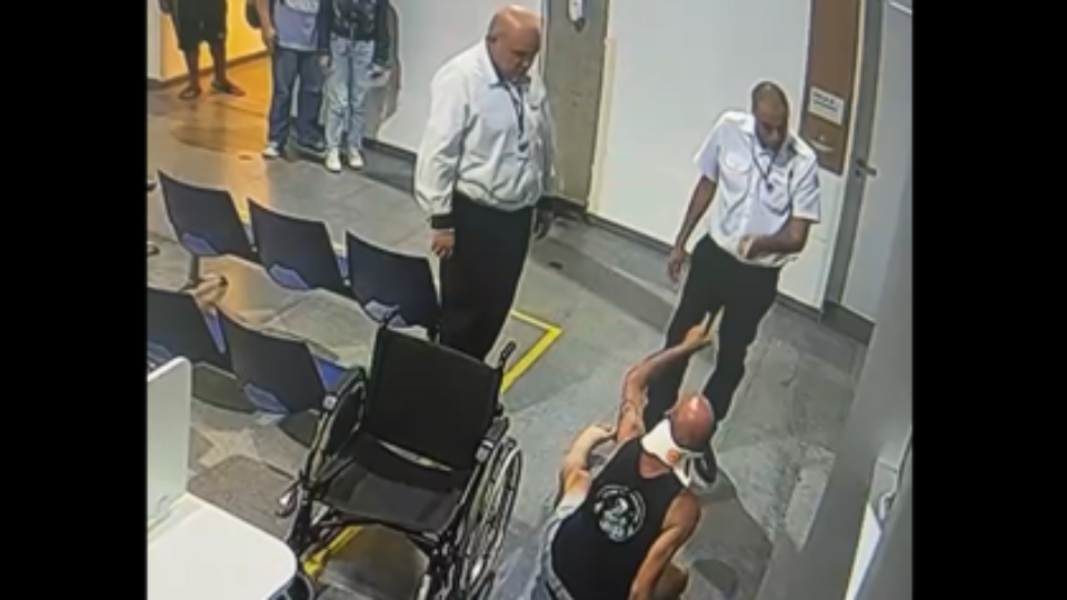 Segurança de hospital agride paciente em hospital de São Bernardo (SP); veja vídeo