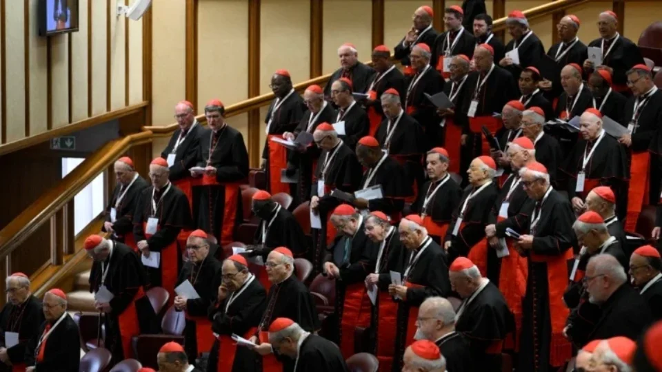 Conclave começa na quarta (7) com bloqueio de sinal de celular no Vaticano