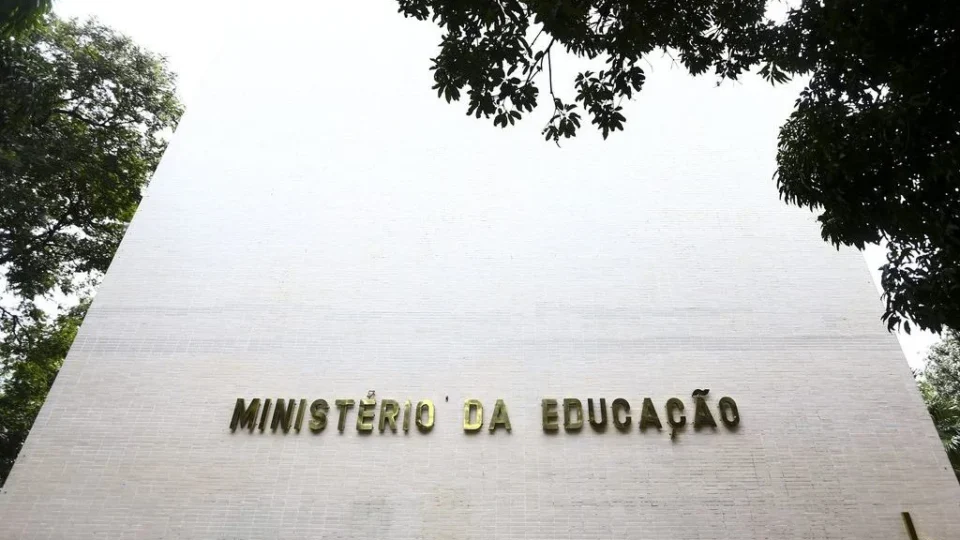 MEC cria 5.000 vagas em cursos de tecnologia nas federais, com seleção via Enem