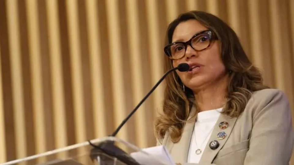 Janja defende regulação de redes e cita episódio com Xi: ‘Não há protocolo que faça me calar’