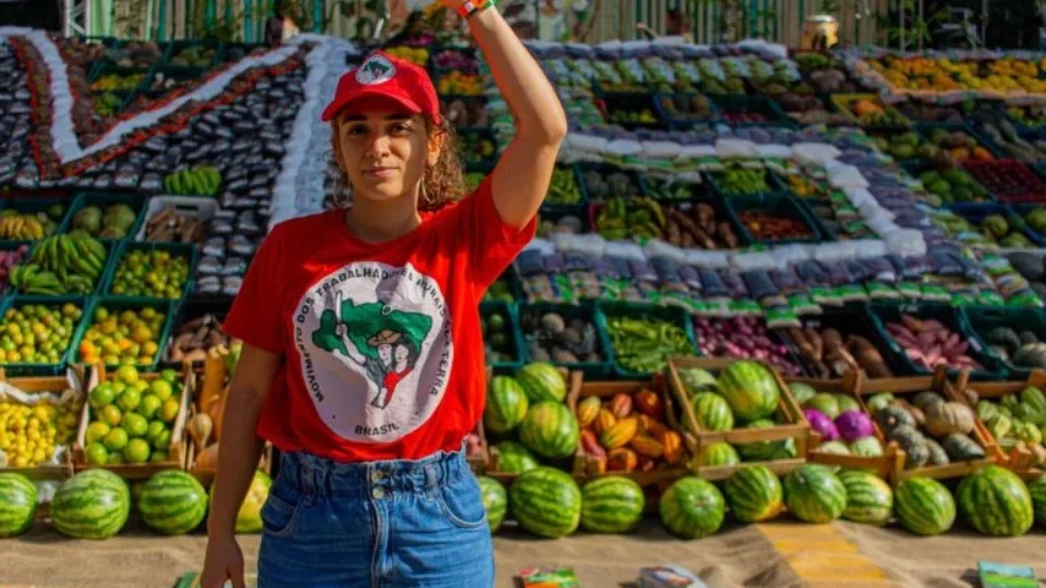 Com alimentos sem veneno, Feira do MST é alternativa a ‘projeto de morte imposto aos brasileiros’
