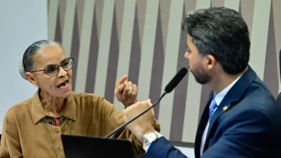 ‘NÃO SOU SUBMISSA’