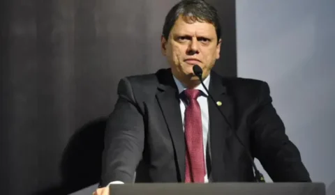 Caso Ultrafarma amplia lista de desgastes de Tarcísio após desconfiança bolsonarista