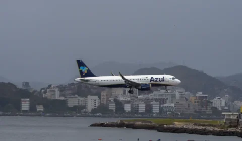 Petrobras aumenta preço do querosene de aviação em 55%, mas vai parcelar reajuste