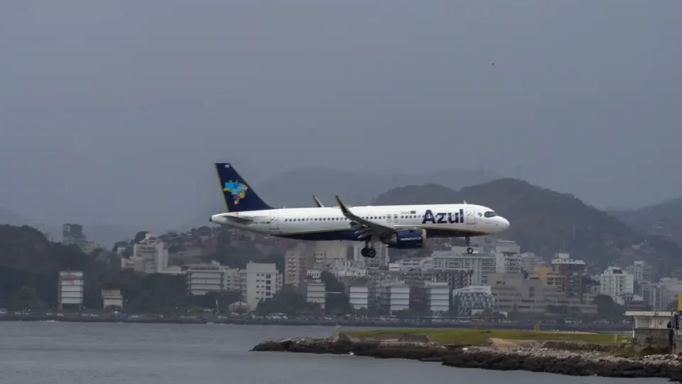 Petrobras aumenta preço do querosene de aviação em 55%, mas vai parcelar reajuste