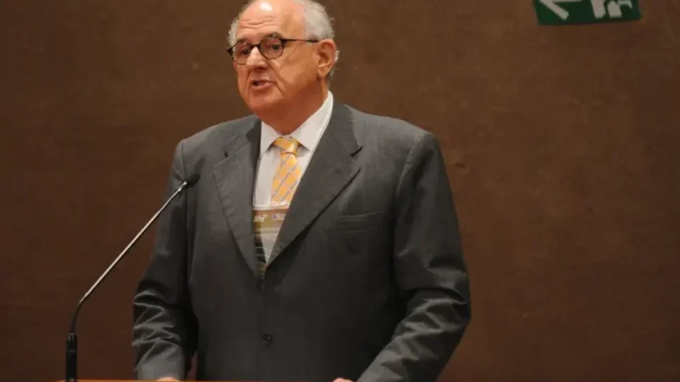 Nelson Jobim tem título de Doutor Honoris Causa negado por Conselho Universitário da UFF