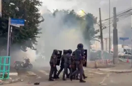 Moradores da favela do Moinho protestam contra demolições e são atacados pela PM
