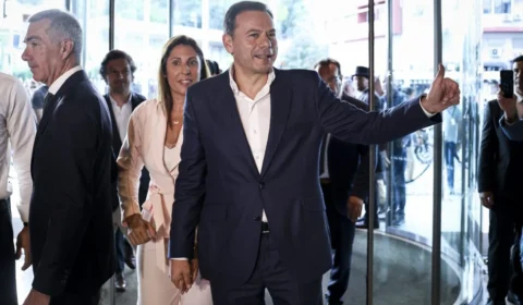 Eleições em Portugal: pesquisa de boca de urna aponta vitória da direita