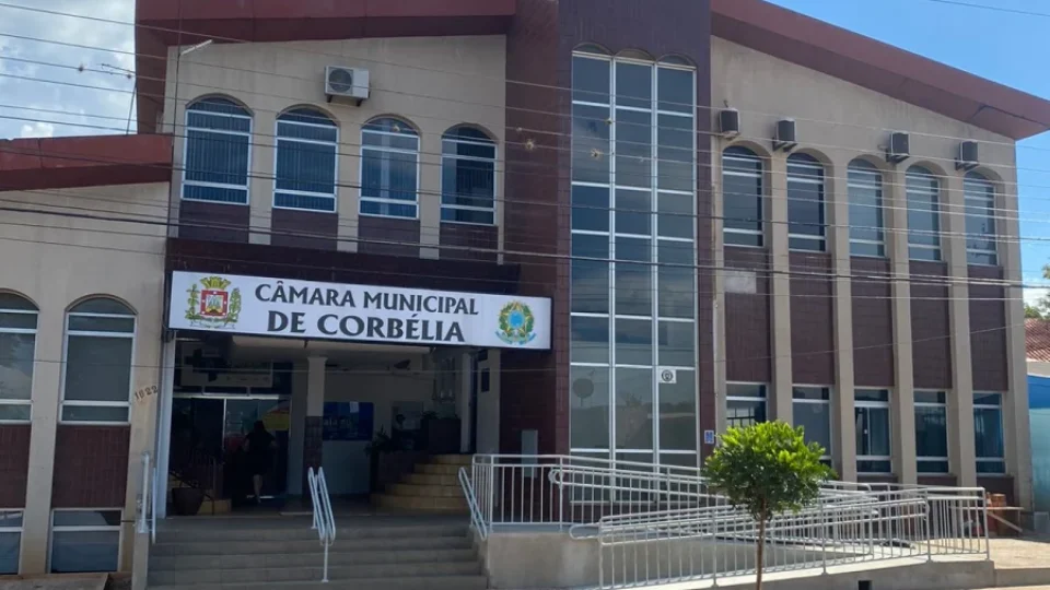 Políticos do PR farão reunião contra obrigatoriedade de vacina da covid-19 em crianças