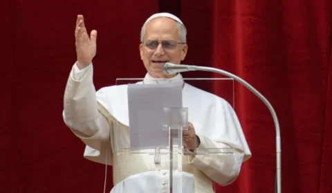 Papa Leão XIV pede fim da guerra em Gaza e na Ucrânia em missa para 150 mil pessoas