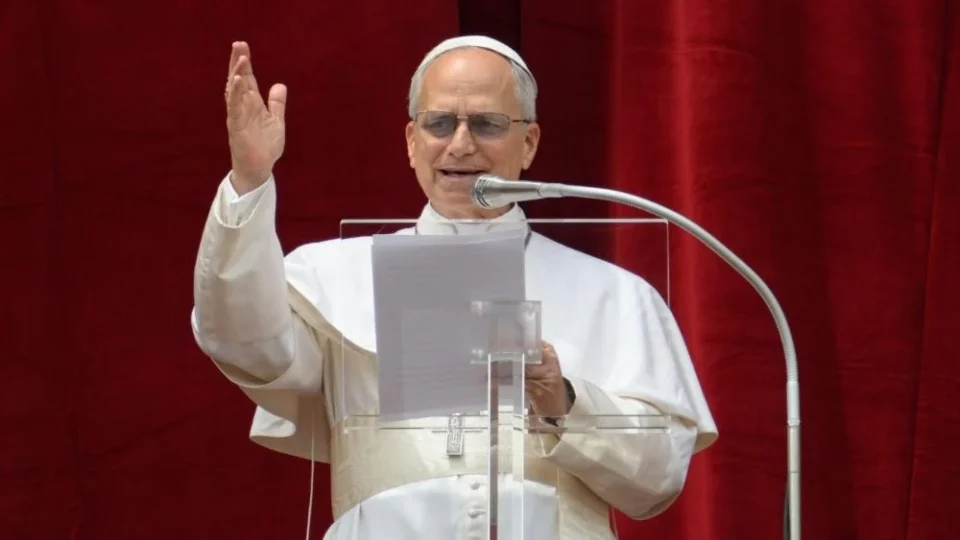 Papa Leão XIV pede fim da guerra em Gaza e na Ucrânia em missa para 150 mil pessoas