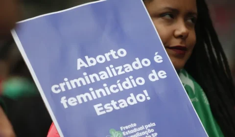 Meninas mães passam de 14 mil e só 1,1% tiveram acesso a aborto legal