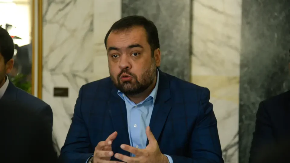 Maioria nas redes desaprova megaoperação e culpa Castro pela crise de segurança no Rio