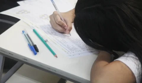 Enem 2025 terá pré-inscrição automática para alunos do 3º ano do ensino médio público