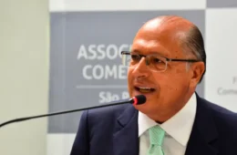 Geraldo Alckmin vê possibilidade de 6×1 avançar no plenário esta semana