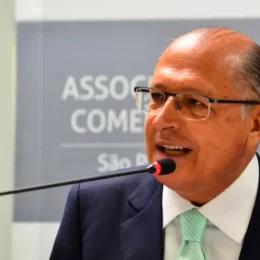 Geraldo Alckmin vê possibilidade de 6×1 avançar no plenário esta semana