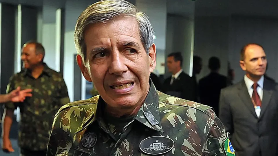 General Heleno passa ileso em investigação da CGU de ‘esquema’ do GSI e Abin nas eleições