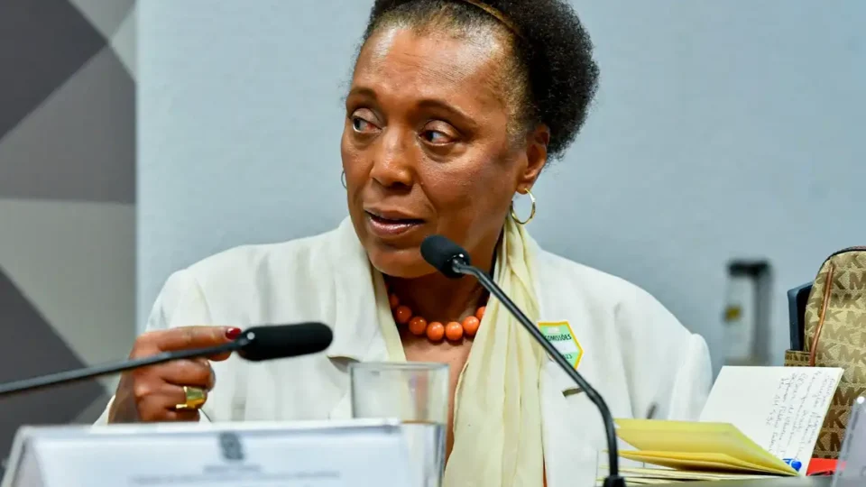 AGU pede à PF investigação sobre racismo contra ministra do TSE em evento do governo