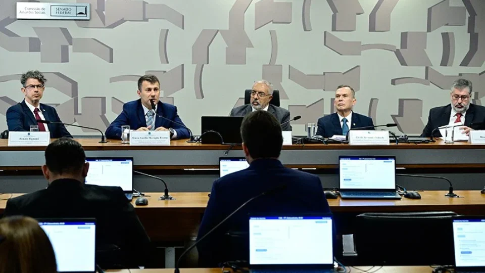 Audiência no Senado critica pejotização e alerta para perda de direitos trabalhistas