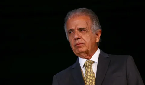 Após tentativa de Múcio e Randolfe, PEC do Viagra volta a estagnar no Senado