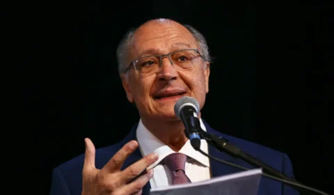 Geraldo Alckmin passa mal, é internado e realiza exames em Brasília