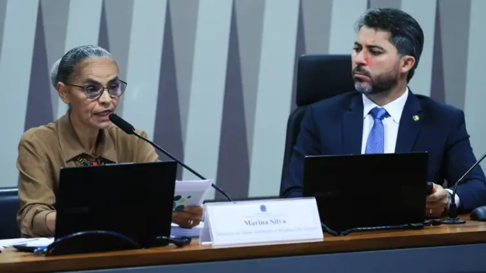 Vítima de ataques machistas no Senado, Marina Silva recebe onda de solidariedade