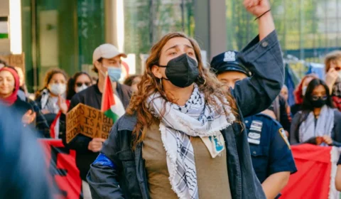 Prisões, coações, censura: o cerco aos universitários dos EUA que defendem a Palestina