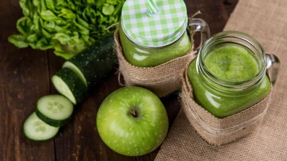 Conheça o suco feito com três ingredientes que ajuda a reduzir o açúcar no sangue