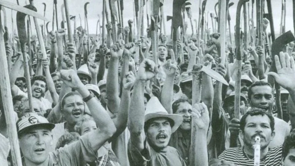 Sebastião Salgado eternizou momentos históricos da luta pela reforma agrária