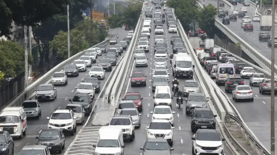 Violência no trânsito leva um acidentado a cada 2 minutos às emergências do SUS