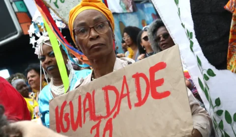 Quase 85% da população preta brasileira afirma ter sofrido discriminação racial